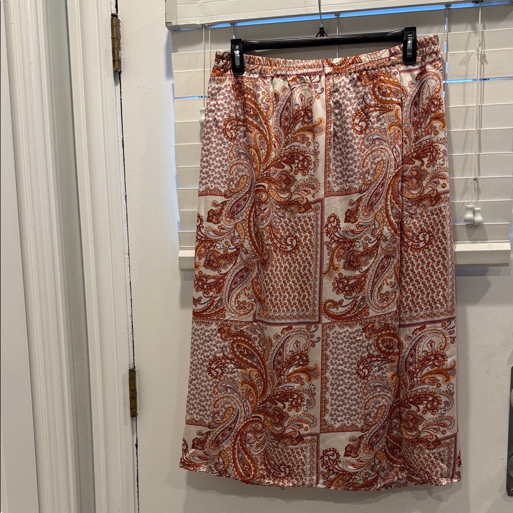 Hayden Paisley Maxi Skirt in Red and Cream - Picture 6 of 7